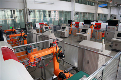 山東勞動(dòng)職業(yè)技術(shù)學(xué)院 工業(yè)機(jī)器人訂單班，精準(zhǔn)對接企業(yè)需求，引領(lǐng)技術(shù)開發(fā)新篇章